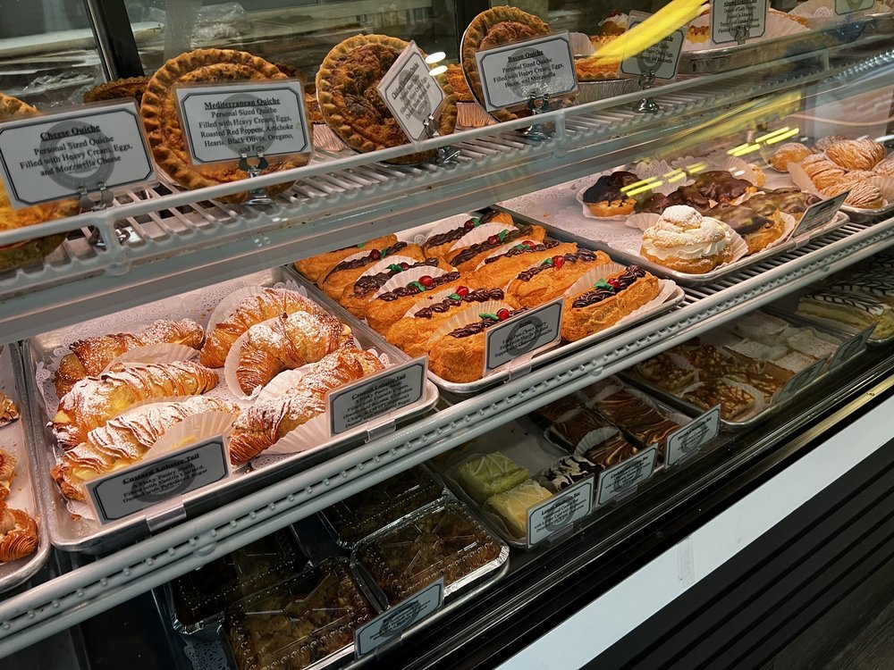 Ninos Bakery & Cafe Image