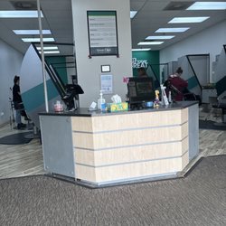 Great Clips - Front desk