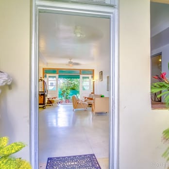 The Barcelona Studios - Foyer of the spacious lobby, which exits unto private garden - Guest Houses Near Me - Miami Beach, Florida The Barcelona Studios - Foyer of the spacious lobby, which exits unto private garden - Guest Houses Near Me - Miami Beach, Florida