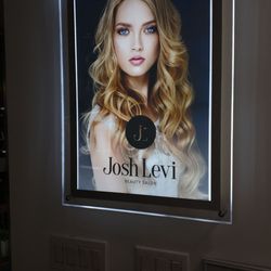 Josh Levi Salon - Blond waves