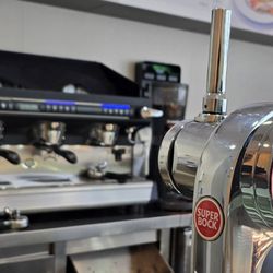 Casa Plátano Café & Restaurante - Typical Portuguese coffee shop setup