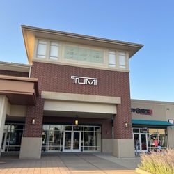 Tumi Outlet