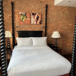 Hotel Indigo - Had a small quiet room with a comfortable double bed and small but good shower.