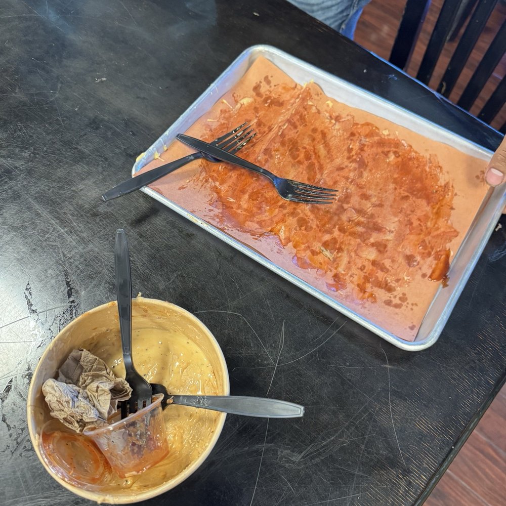 Thompson Brewing - Creamy Mac with pulled pork Brisket fries - American Near Me - Riverside, California Thompson Brewing - Creamy Mac with pulled pork Brisket fries - American Near Me - Riverside, California