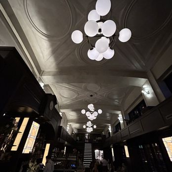 Chouette - Ambience - French Near Me - Columbus, Ohio