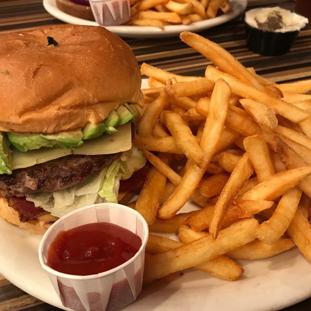 Tom's - Pasadena - Burgers Near Me - Pasadena, California