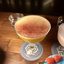 Honeycomb Cocktail Lounge - The Cusco Comb