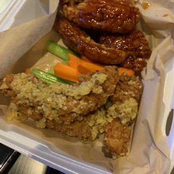 PT's Gold - wings - Sports Bars Near Me - Henderson, Nevada