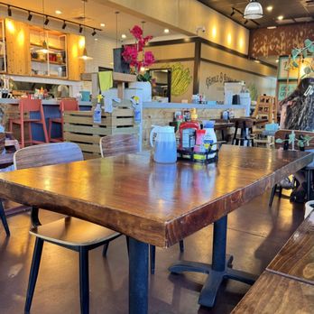 Kihei Caffe Lahaina - Breakfast & Brunch Near Me - Lahaina, Hawaii