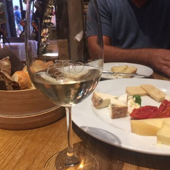 Estro - Wine and cheese in a cool quiet place. Ahhh...the antidote to hot crowded Venice in high season. - Wine Bars Near Me - Venezia, VE