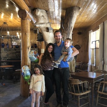 Tiny House Block - Their on sight Restuarnt our Father's Day breakfast. - Vacation Rentals Near Me - Mount Laguna, California