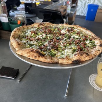 Fieldwork Brewing - Brussels sprout, ricotta, bacon and garlic sauce pizza - Breweries Near Me - San Ramon, California Fieldwork Brewing - Brussels sprout, ricotta, bacon and garlic sauce pizza - Breweries Near Me - San Ramon, California