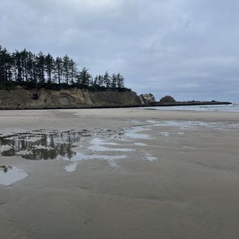 Sun Outdoors Coos Bay - Beach - Campgrounds Near Me - Coos Bay, Oregon