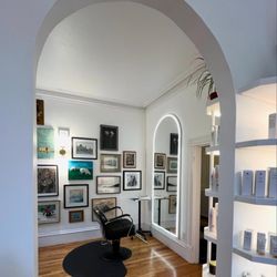 Flaunt an AQC salon