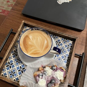 Chateau De Chantilly Cafe - Bakeries Near Me - Chantilly, Virginia