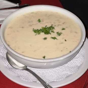 Rainbow Bar & Grill - Clam Chowder Soup - Italian Near Me - West Hollywood, California Rainbow Bar & Grill - Clam Chowder Soup - Italian Near Me - West Hollywood, California