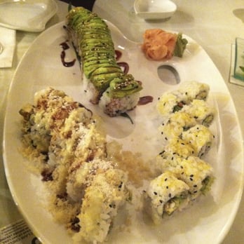 Friends Sushi - yumo! - Sushi Bars Near Me - Chicago, Illinois