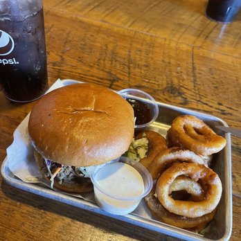 Griff's BBQ & Grill - Pulled pork sandwich with onion rings - American Near Me - Copperopolis, California
