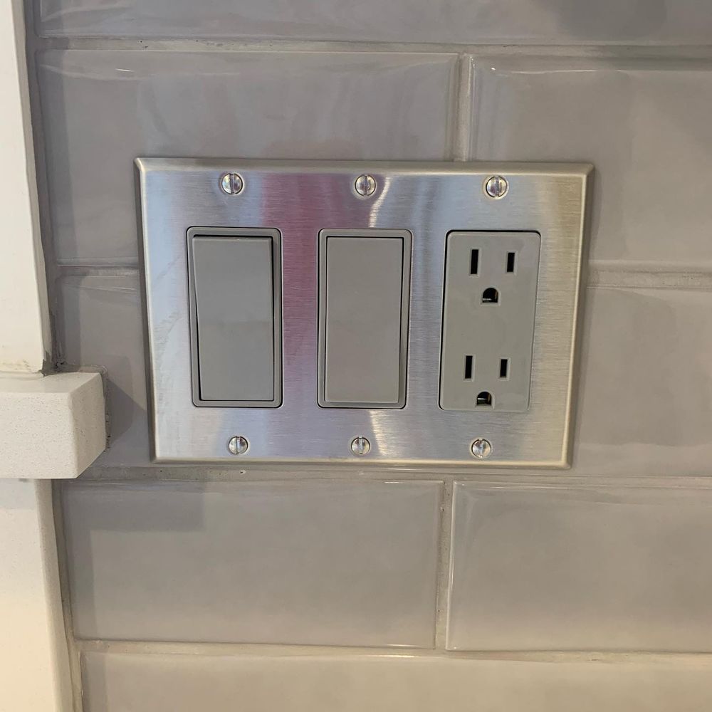 Slide of Bluff Heights Electricians