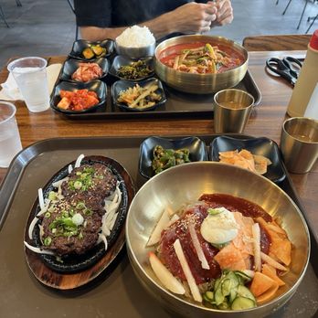Hanta Korean Restaurant - Spicy cold noodles and tteok galbi - Korean Near Me - Los Angeles, California