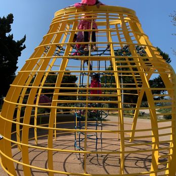 Tongva Park - Preschoolers at Tongva park. - Parks Near Me - Santa Monica, California Tongva Park - Preschoolers at Tongva park. - Parks Near Me - Santa Monica, California