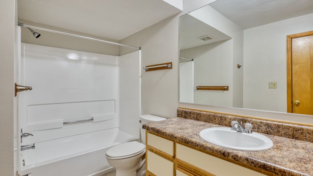 GREEN TREE APARTMENTS Updated October 2024 21 Photos 749 Green