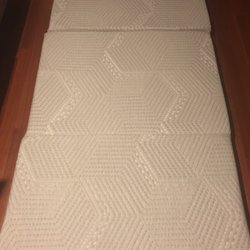 MLILY Mattress Showroom - Twin XL Tri-Fold Memory Foam Mattress