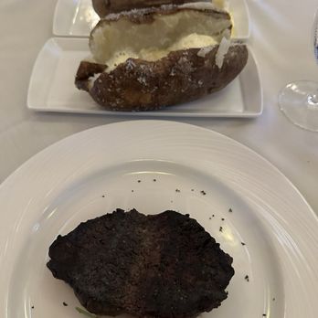 Eddie Merlot's - Filet Mignon - 12 oz. - Steakhouses Near Me - Fort Wayne, Indiana