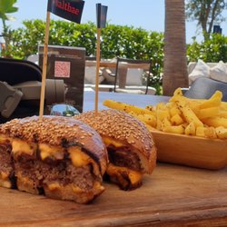 Nusr-Et Steakhouse - Nusret Burger