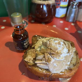 The Friendly Toast - Cinna Swirl French Toast - Breakfast & Brunch Near Me - Cambridge, Massachusetts The Friendly Toast - Cinna Swirl French Toast - Breakfast & Brunch Near Me - Cambridge, Massachusetts