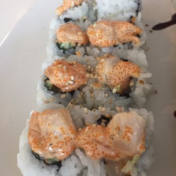 Hakone Sushi Bar - Chopped scallop roll - Sushi Bars Near Me - Coquitlam, British Columbia