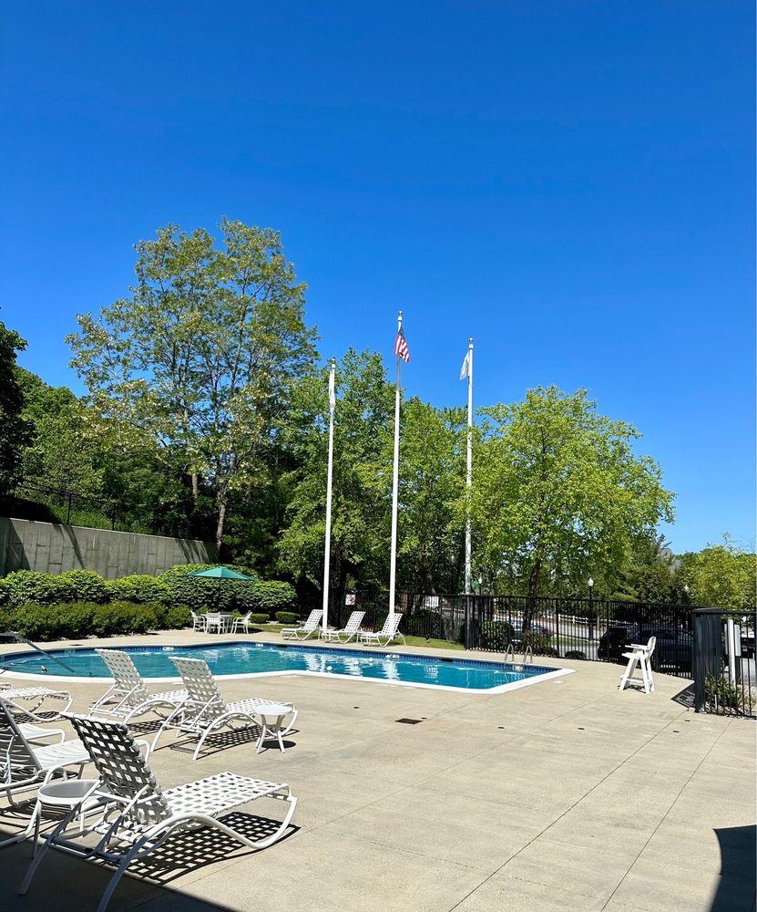 IRONWOOD ON THE GREEN Updated September 2024 10 Photos 36 Village