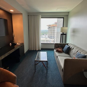 Hotel Van Zandt - Frank Boulder Aux Suite - Hotels Near Me - Austin, Texas Hotel Van Zandt - Frank Boulder Aux Suite - Hotels Near Me - Austin, Texas