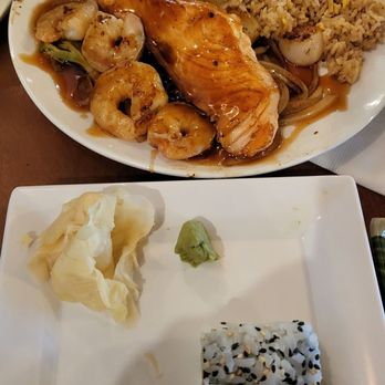 Dynamite Sushi Steak & Grill - Shrimp, Salmon and Scallop Hibachi. - Sushi Bars Near Me - Gainesville, Georgia