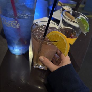 Flowing Tide Pub 4 - Tidal Tea - Sports Bars Near Me - Sparks, Nevada