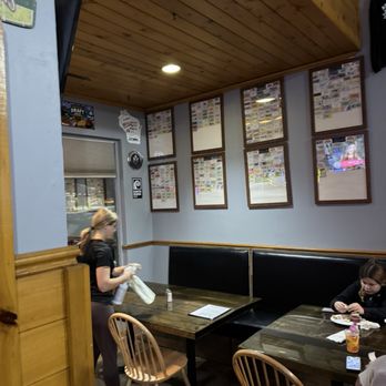 Arbuckles Eatery & Pub - Pizza Near Me - Stevens Point, Wisconsin
