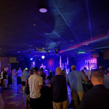 Premiere on Broadway - Music Venues Near Me - Somerville, Massachusetts Premiere on Broadway - Music Venues Near Me - Somerville, Massachusetts