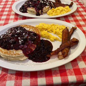 Riverside Diner - Blueberry pancakes - Breakfast & Brunch Near Me - St Louis, Missouri Riverside Diner - Blueberry pancakes - Breakfast & Brunch Near Me - St Louis, Missouri