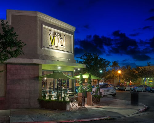 Village Vino by null