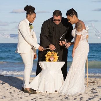 Affordable Beach Weddings - Professional photo of sand ceremony, bouquet I handmade on the table - Wedding Planning Near Me - Miami Beach, Florida Affordable Beach Weddings - Professional photo of sand ceremony, bouquet I handmade on the table - Wedding Planning Near Me - Miami Beach, Florida