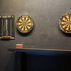 Solids and Stripes Billiards - No distractions placed where they are...