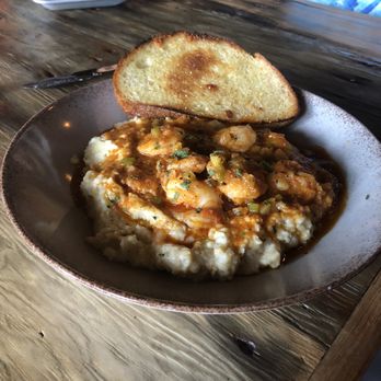 Bosscat Kitchen & Libations - Gulf shrimp and grits - New American Near Me - Irvine, California Bosscat Kitchen & Libations - Gulf shrimp and grits - New American Near Me - Irvine, California