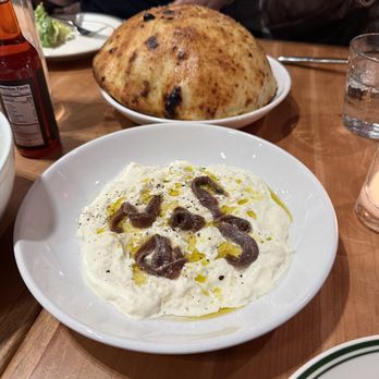 Robertas - Pizza Near Me - New York, New York Robertas - Pizza Near Me - New York, New York