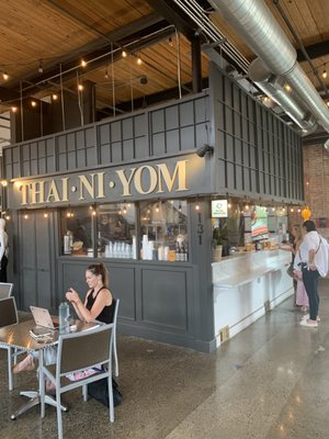 L & L Market by null