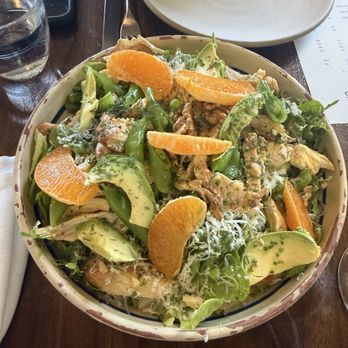 Bell's - Bells salad with chicken - French Near Me - Los Alamos, California