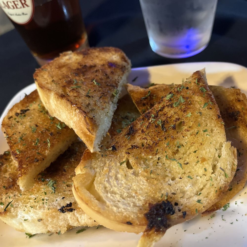 Fat Cat Lounge and Cafe - Garlic bread - Wine Bars Near Me - Smithville, Texas
