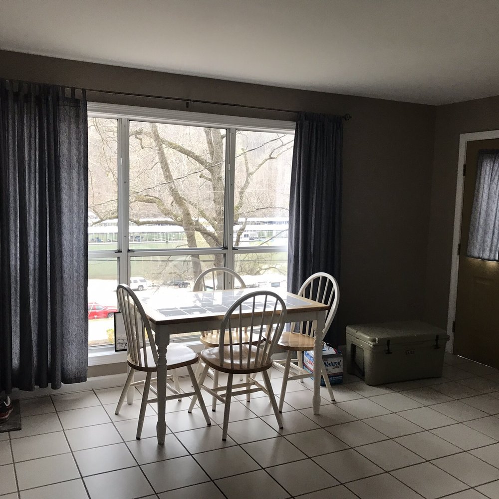 The Best 10 Hotels near Sportsman Lodge Motel in Byrdstown, TN - Yelp