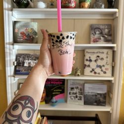 The Northern Tea House - Pink Thai tea, colored with beats :)