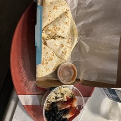 MIXED BERRY GREEK YOGURT CHEESE 'DILLA