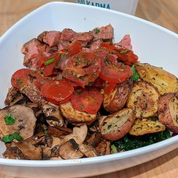 Bolay kitchen - Kale base with steak and veggies - New American Near Me - Pembroke Pines, Florida Bolay kitchen - Kale base with steak and veggies - New American Near Me - Pembroke Pines, Florida
